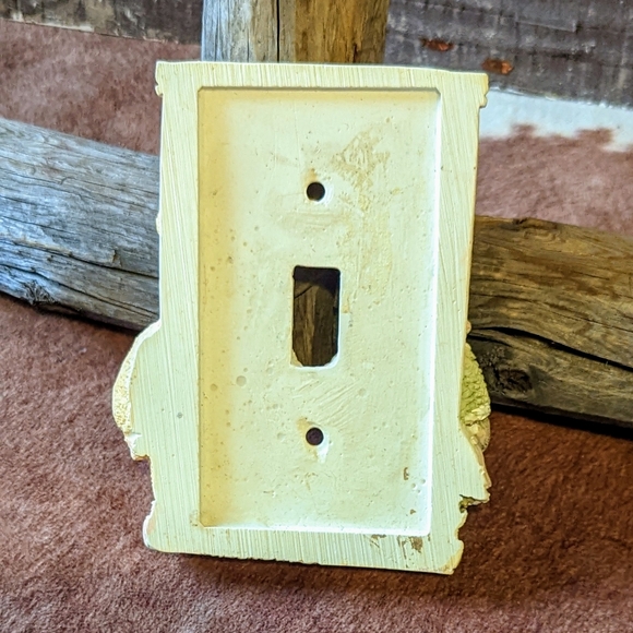Vintage Resin Bunny Bear Dog Adorable Light Switch Cover - Picture 2 of 5